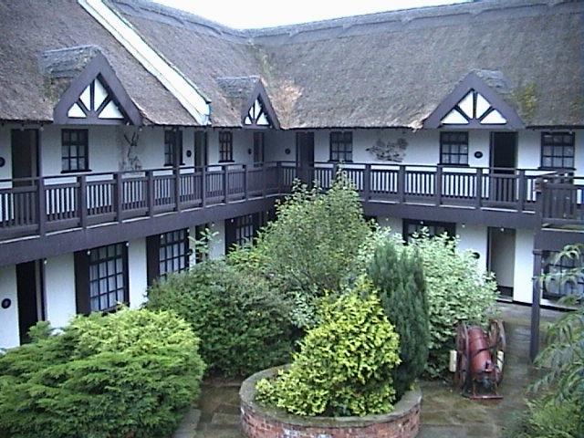 Guy'S Thatched Hamlet Barton  ภายนอก รูปภาพ
