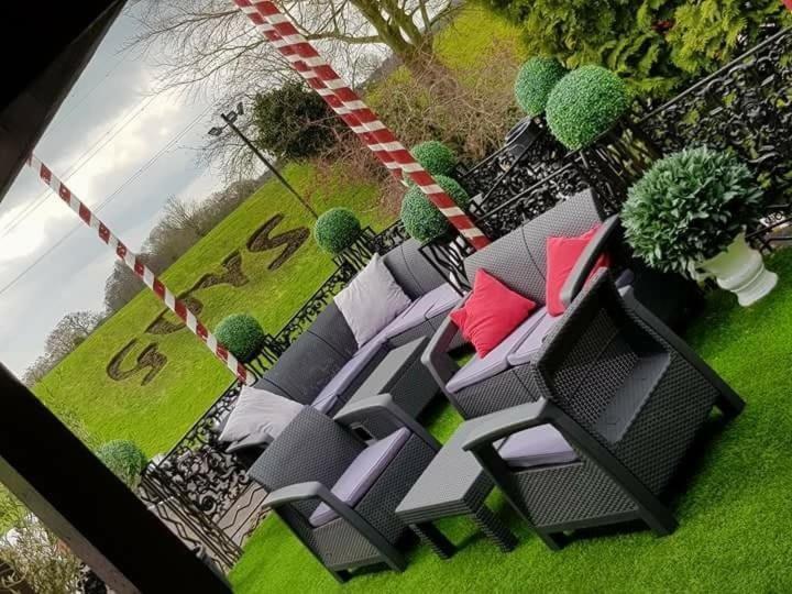 Guy'S Thatched Hamlet Barton  ภายนอก รูปภาพ
